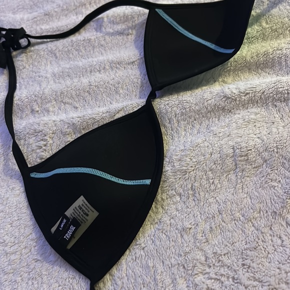 Turquoise TRIANGL bikini top - Picture 2 of 4